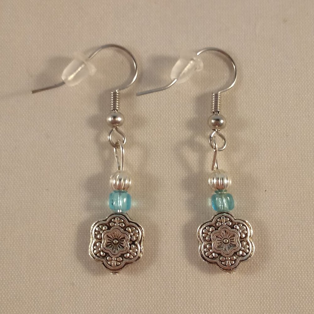 Silver Plated Artisan Filigree Flower Bead Dangle Earrings Women's Party Gift - Picture 2 of 2